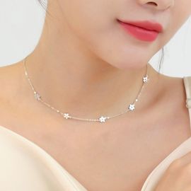 [TANDY] Silver 925 Flower Pendant Necklace TDN605 - 92.5% Pure Non-Plated Silver, Charming Petal-Shaped Design for a Delicate and Elegant Touch - Made in Korea